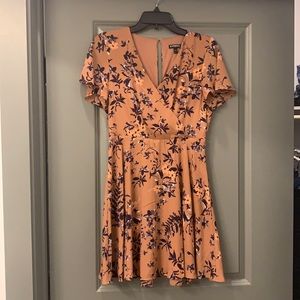 NEVER WORN - Express dress